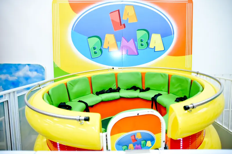 Brinquedo La Bamba no buffet infantil